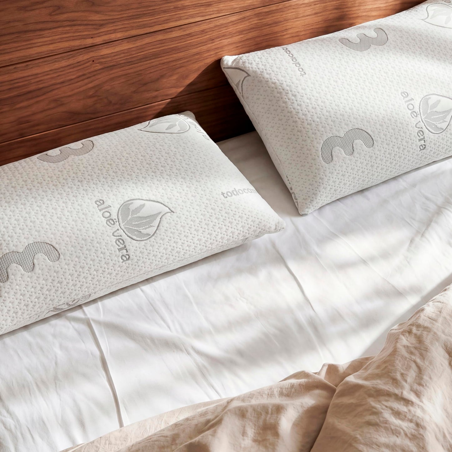 Todocama Almohada Viscoelástica Aloe Vera (Pack 2 Unidades 70 cm), Núcleo Compacto Viscoelástico para Cervicales y Cuello, Firmeza Media-Alta, Doble Funda con Cremallera.